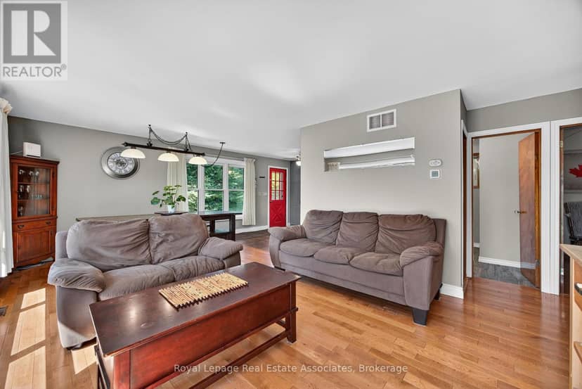 389 Falcon Road — photo 18 of 40