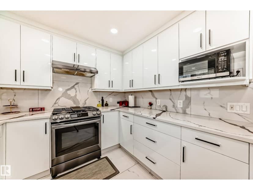 3843 47 ST NW, Edmonton, photo 2