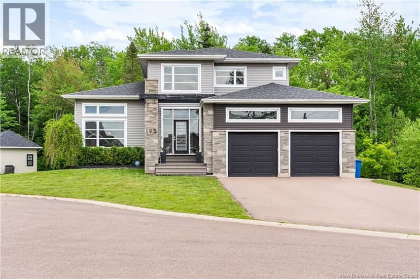 195 Larochelle Street — photo 4 of 40