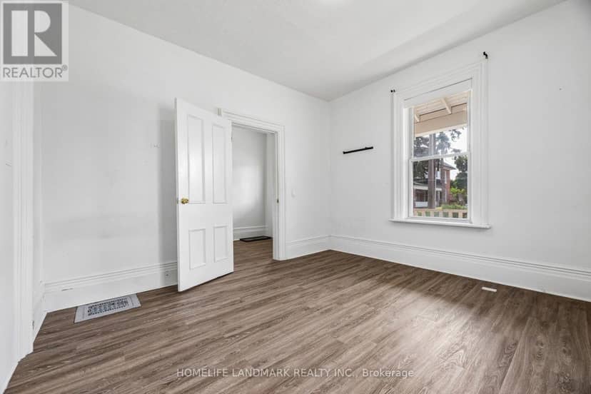 737 Water Street — photo 14 of 26