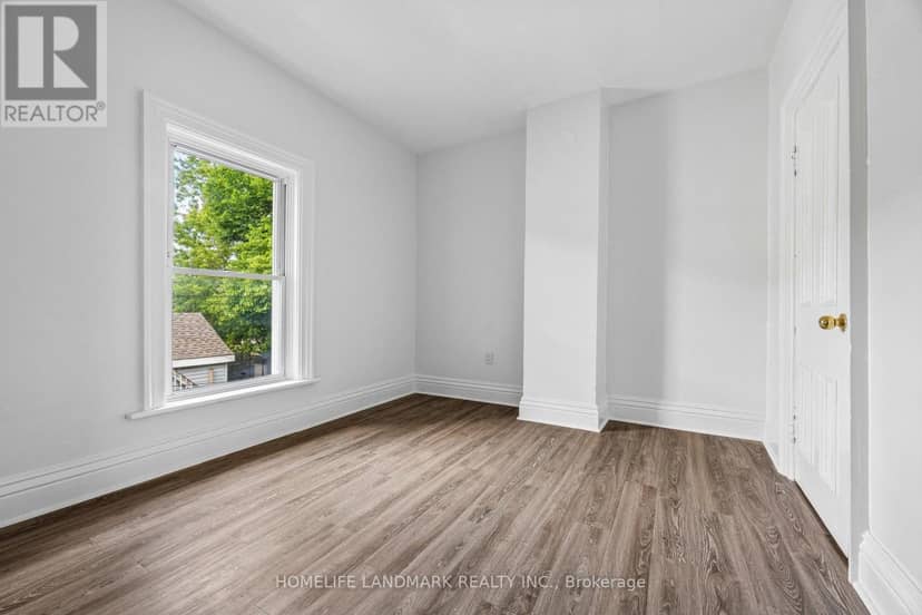 737 Water Street — photo 18 of 26