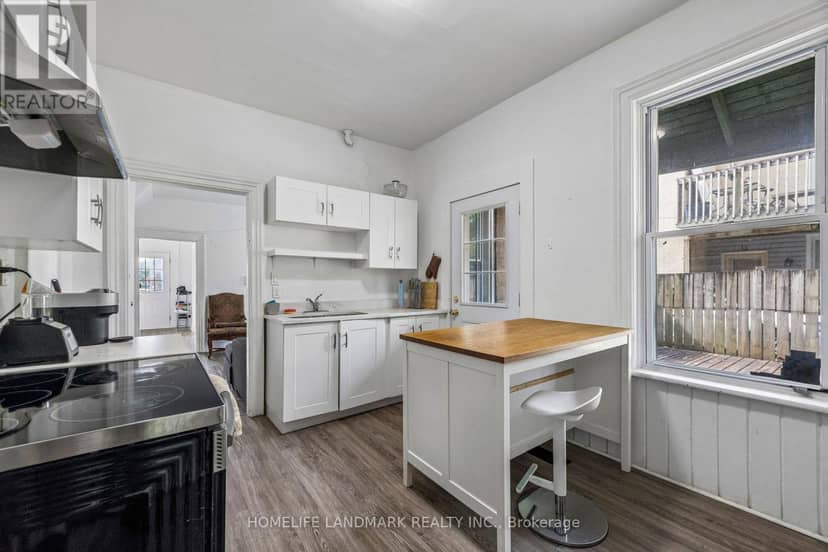 737 Water Street — photo 9 of 26