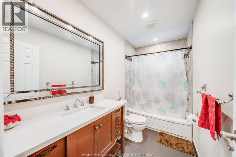 5210 Queen Elizabeth Drive — photo 19 of 39
