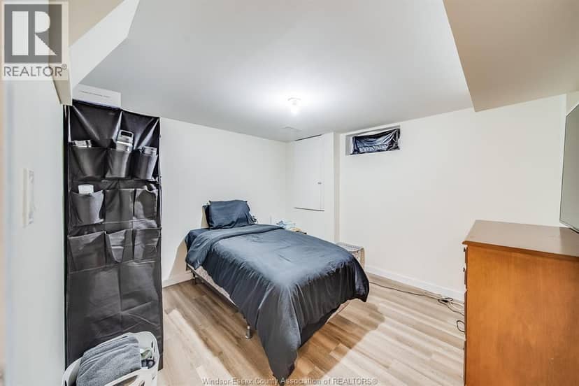 5210 Queen Elizabeth Drive — photo 31 of 39