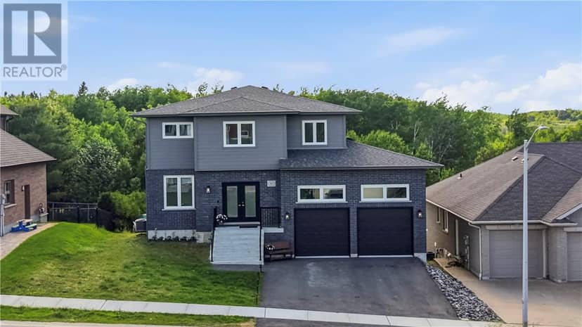 90 Landreville Drive — photo 2 of 27