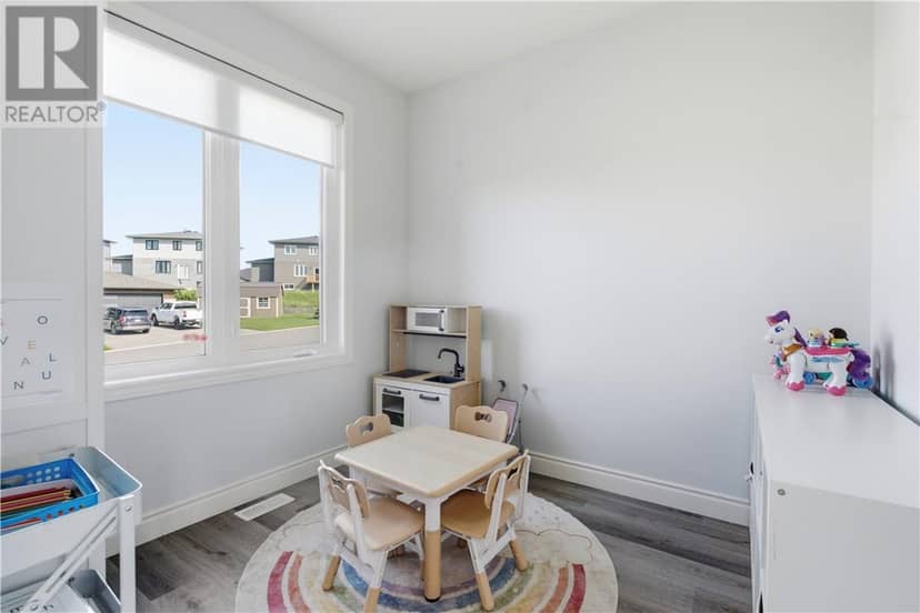 90 Landreville Drive — photo 9 of 27