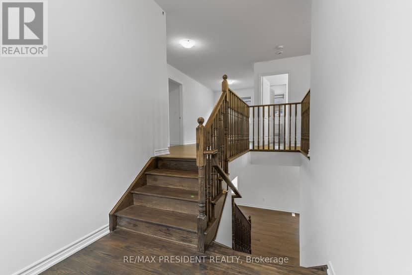 335 Russell Street — photo 13 of 28