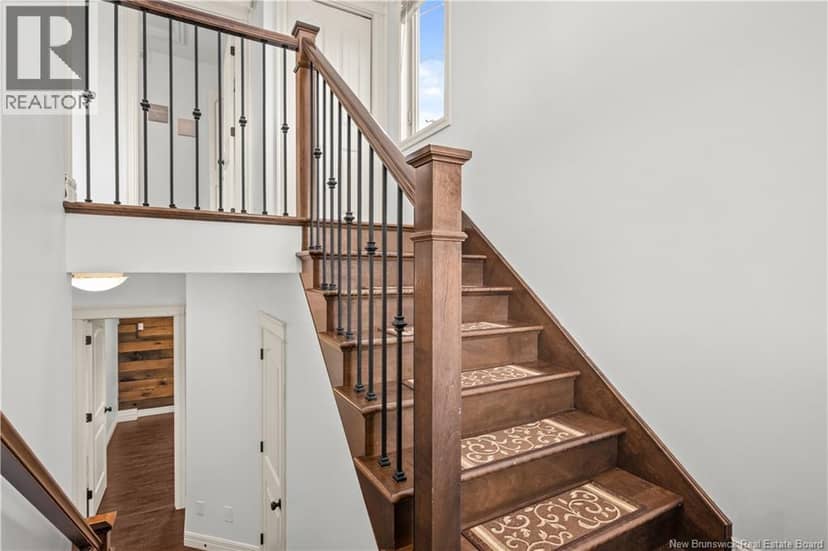 57 Clarendon Drive — photo 5 of 40