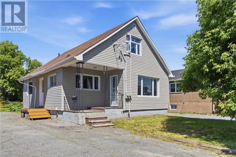 913 Miller Street — photo 1 of 40