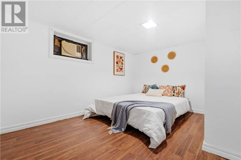 913 Miller Street — photo 16 of 40