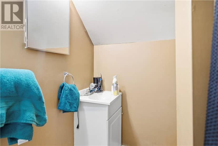 913 Miller Street — photo 30 of 40