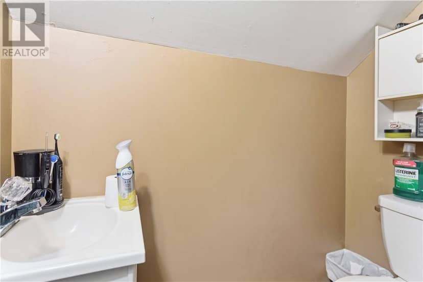 913 Miller Street — photo 31 of 40