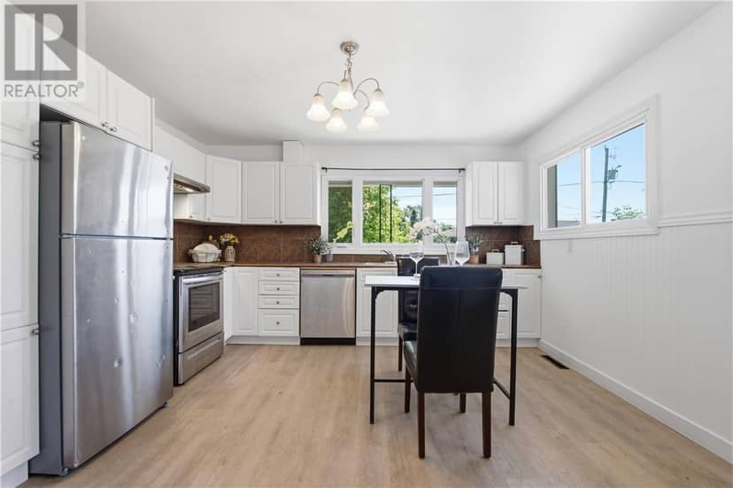 913 Miller Street — photo 8 of 40