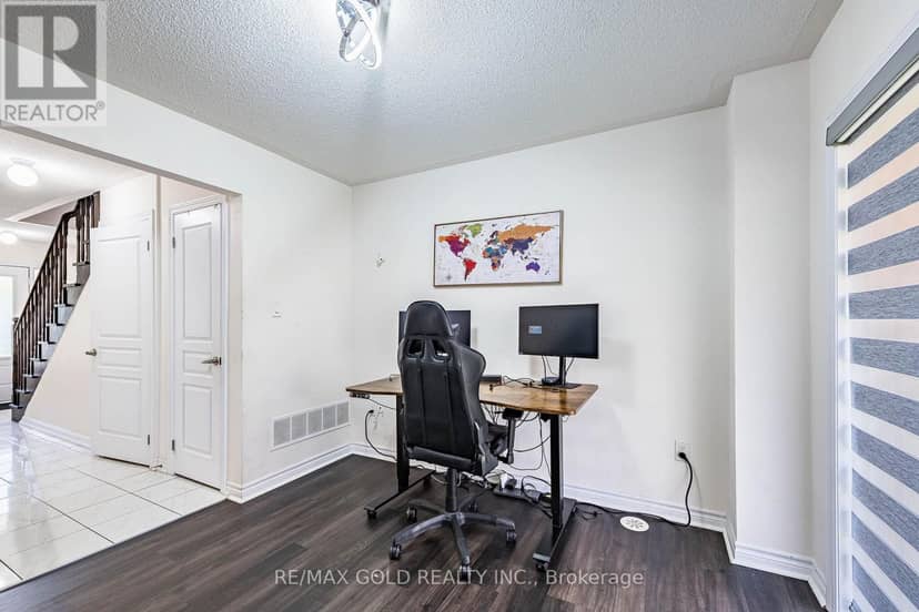 151 - 6 Pulberry Close — photo 39 of 40