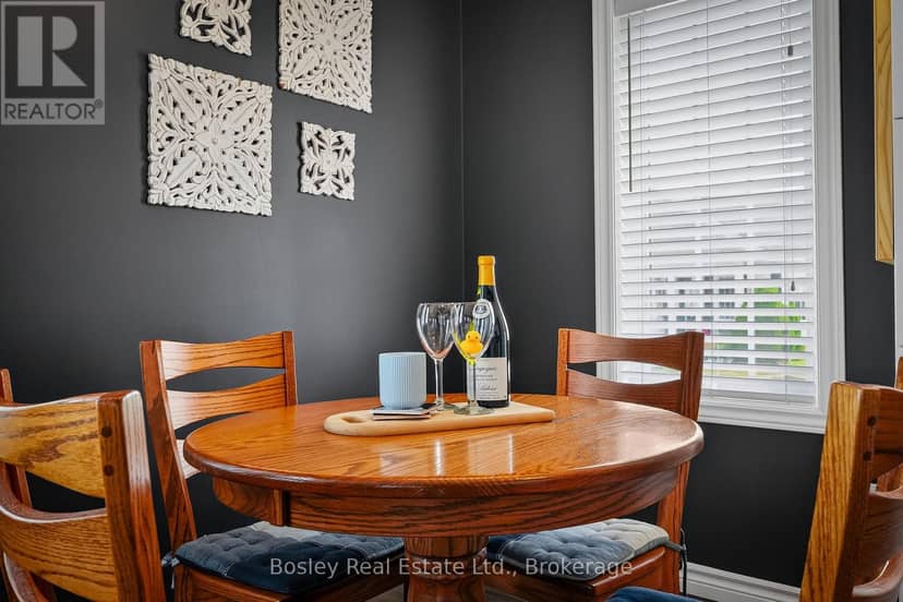 3202 - 300 Croft Street — photo 16 of 33