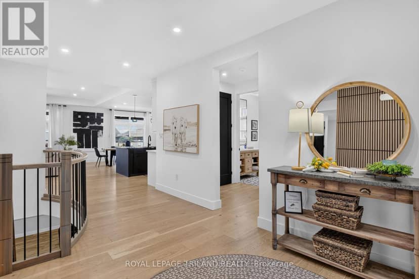 1757 Upper West Avenue — photo 10 of 40