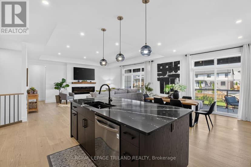 1757 Upper West Avenue — photo 19 of 40