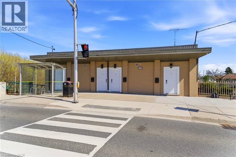 1745 KING Street E — photo 11 of 40