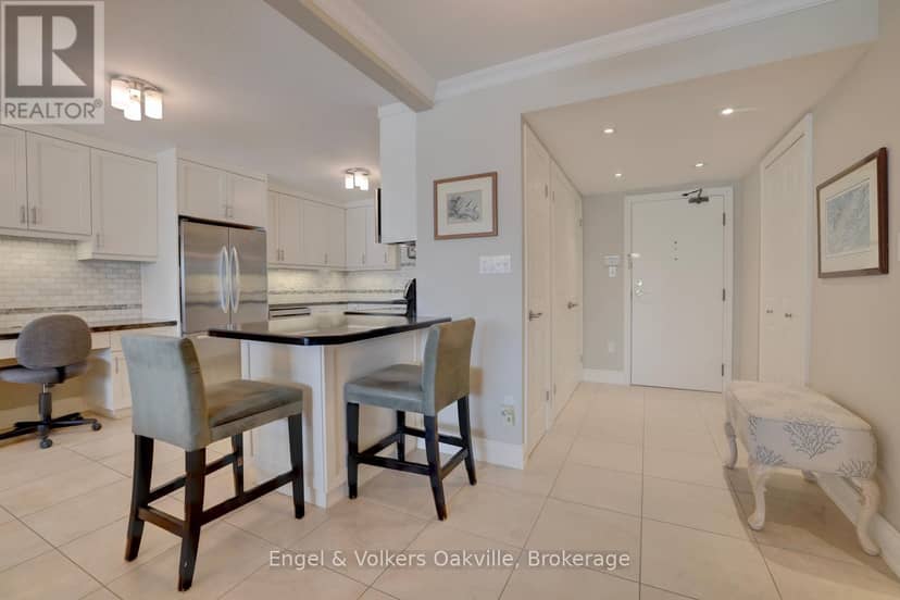 205 - 2180 Marine Drive — photo 11 of 40