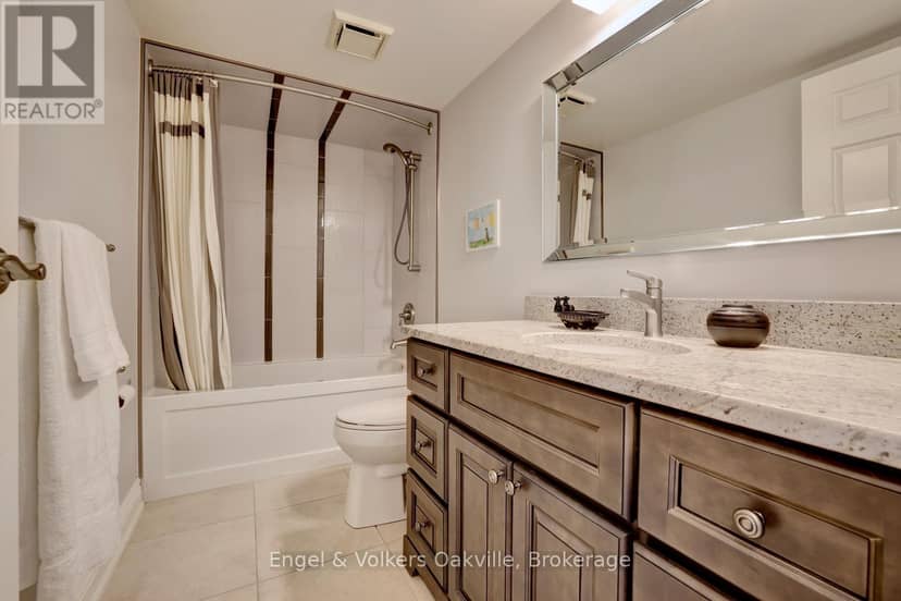 205 - 2180 Marine Drive — photo 29 of 40