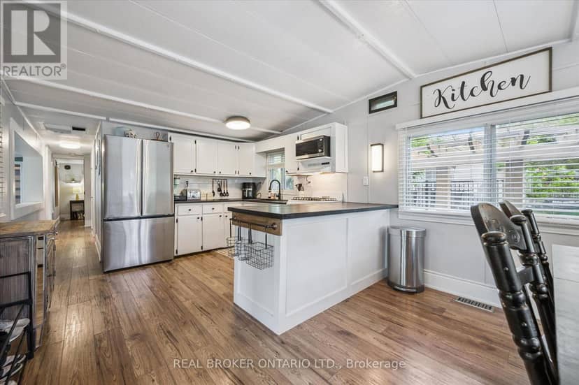 165 Cedar Crescent, Centre Wellington, photo 6