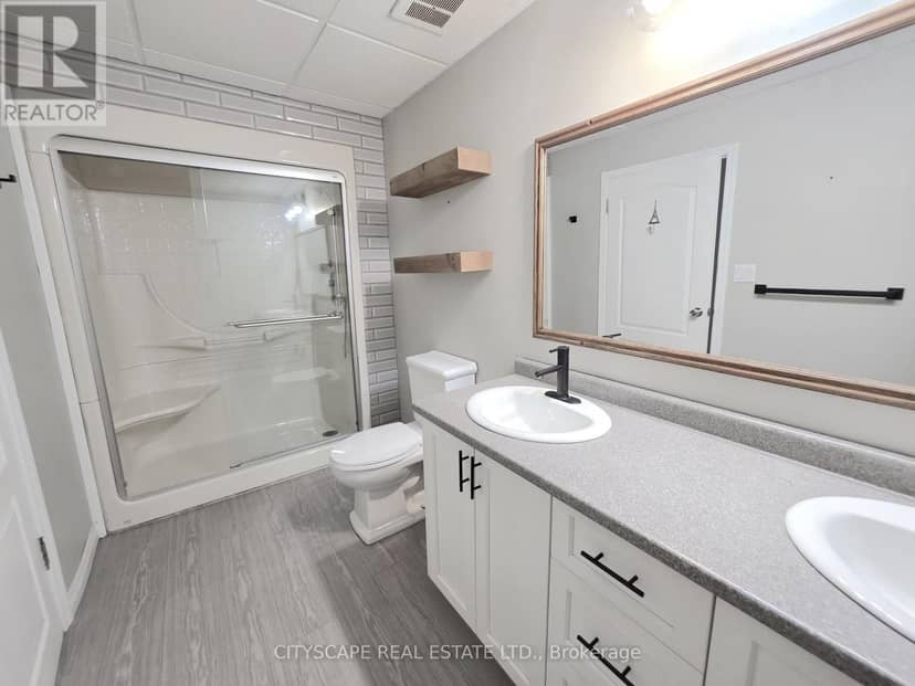 64 George Street S — photo 19 of 40