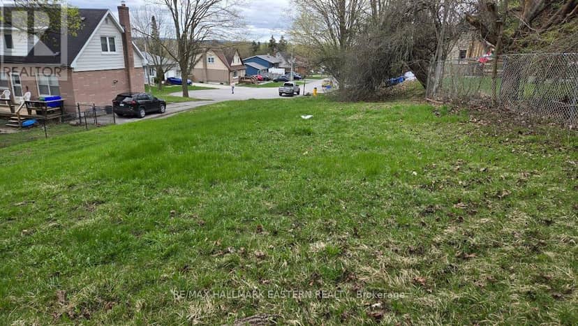 33 Greenhill Drive N — photo 13 of 13
