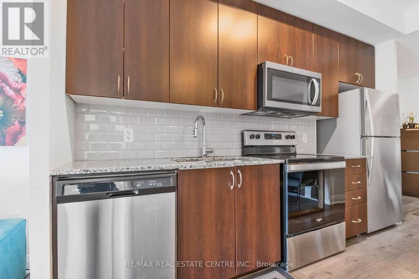 309 - 3220 Sheppard Avenue E — photo 31 of 40