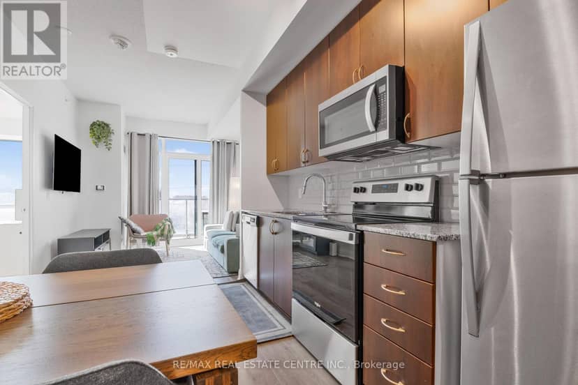 309 - 3220 Sheppard Avenue E — photo 40 of 40