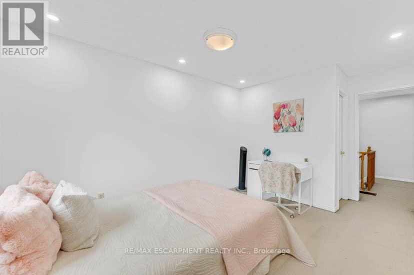 2597 Addingham Crescent — photo 17 of 27
