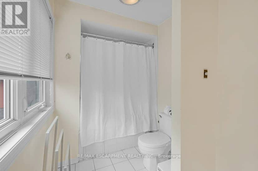 2597 Addingham Crescent — photo 21 of 27