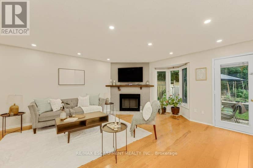 2597 Addingham Crescent — photo 9 of 27