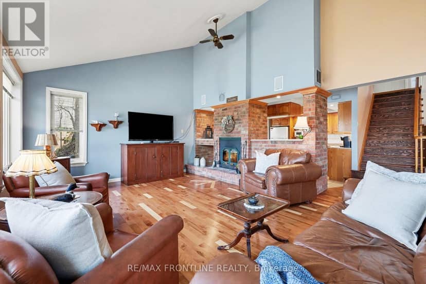 1047 Country Lane — photo 9 of 40
