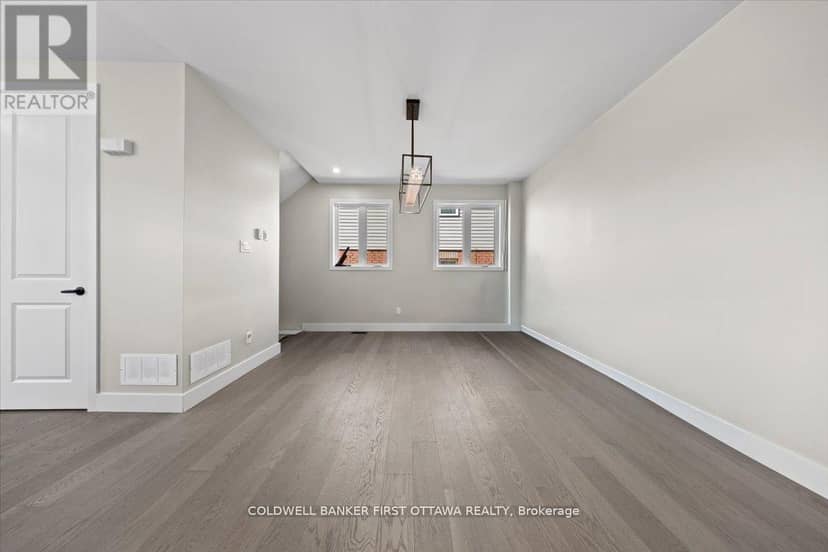 A/B - 22 Inverkip Avenue — photo 19 of 40