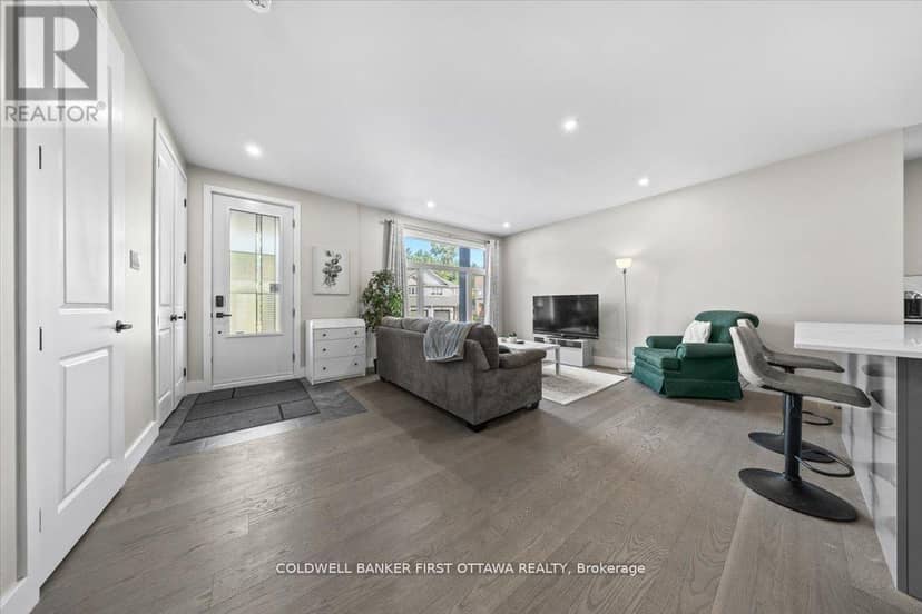A/B - 22 Inverkip Avenue, Ottawa, photo 3