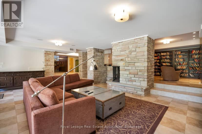 1510 Pinetree Crescent — photo 40 of 40