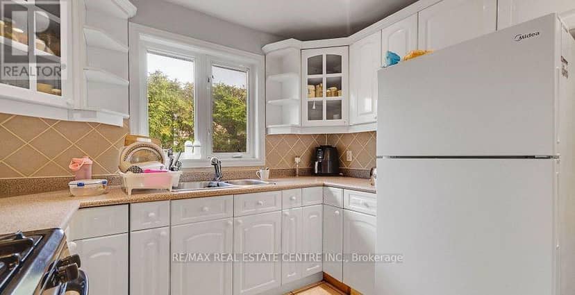 1011 Pearson Drive — photo 19 of 40