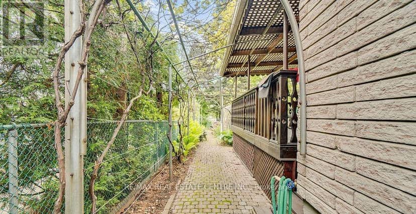 1011 Pearson Drive — photo 38 of 40