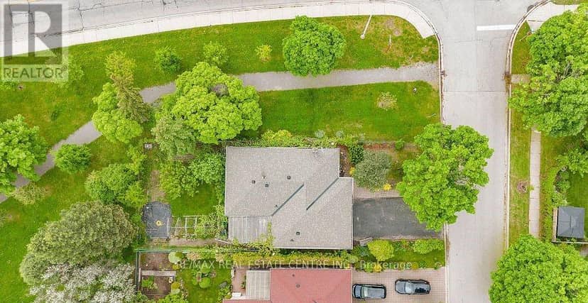 1011 Pearson Drive — photo 5 of 40