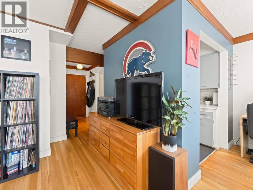 304 1975 PENDRELL STREET, Vancouver, photo 8
