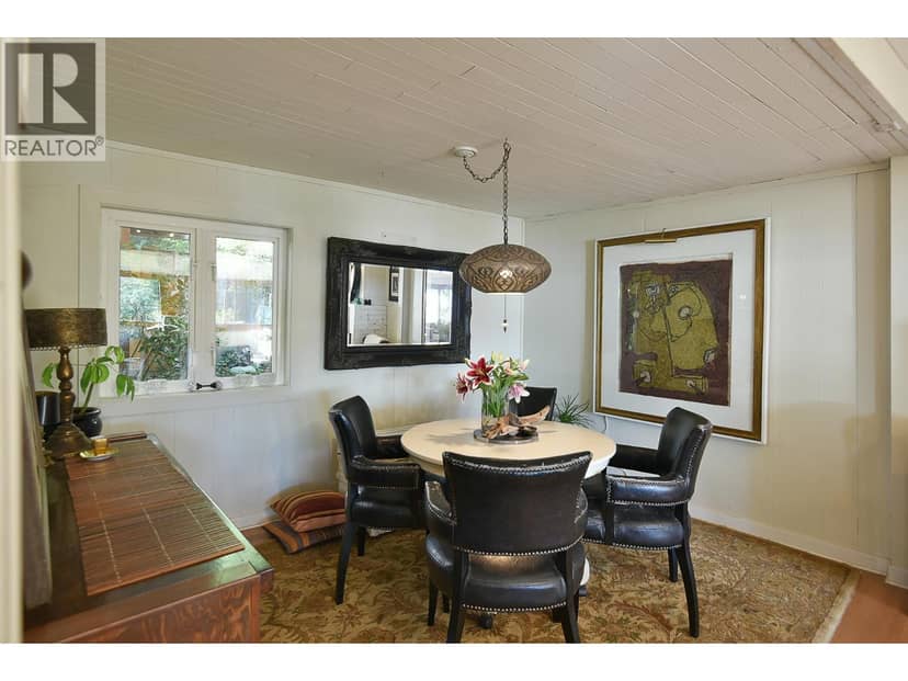 586 BALS LANE, Gibsons, photo 8