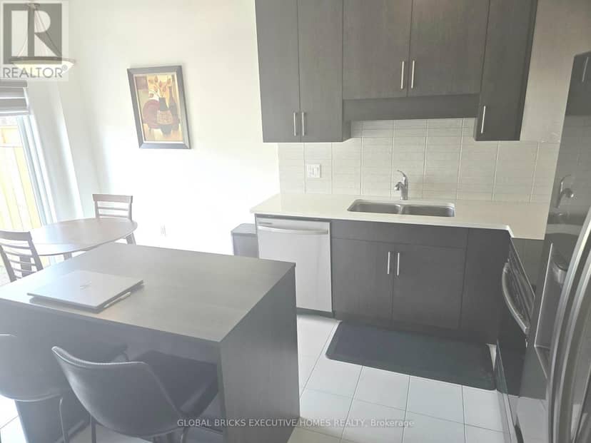 31 Saffron Way — photo 10 of 40