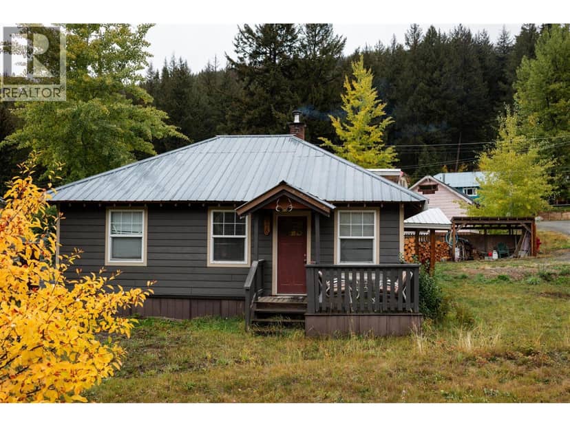 3620 Pioneer Road, Bralorne
