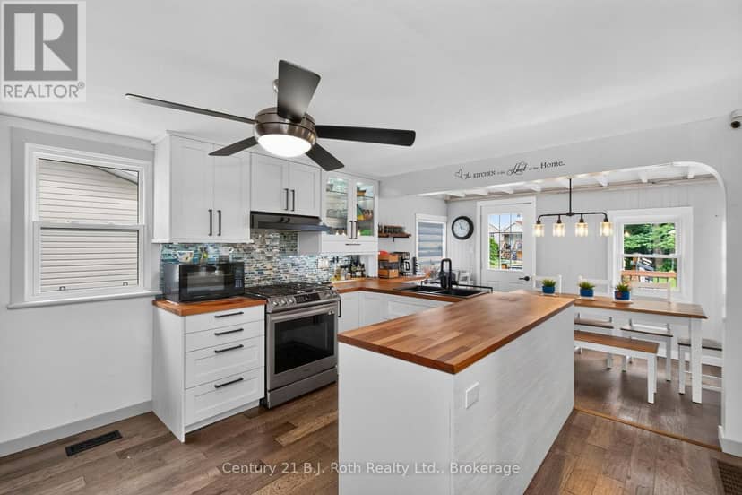 21 Maple Street — photo 16 of 40