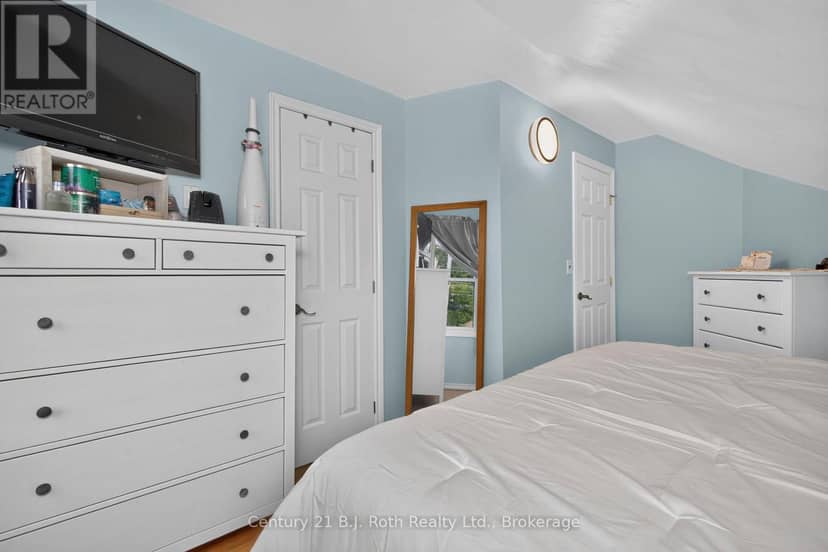 21 Maple Street — photo 26 of 40