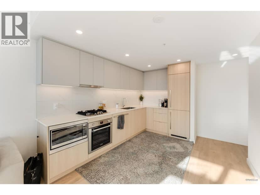 610 308 ALDERSON AVENUE, Coquitlam, photo 3
