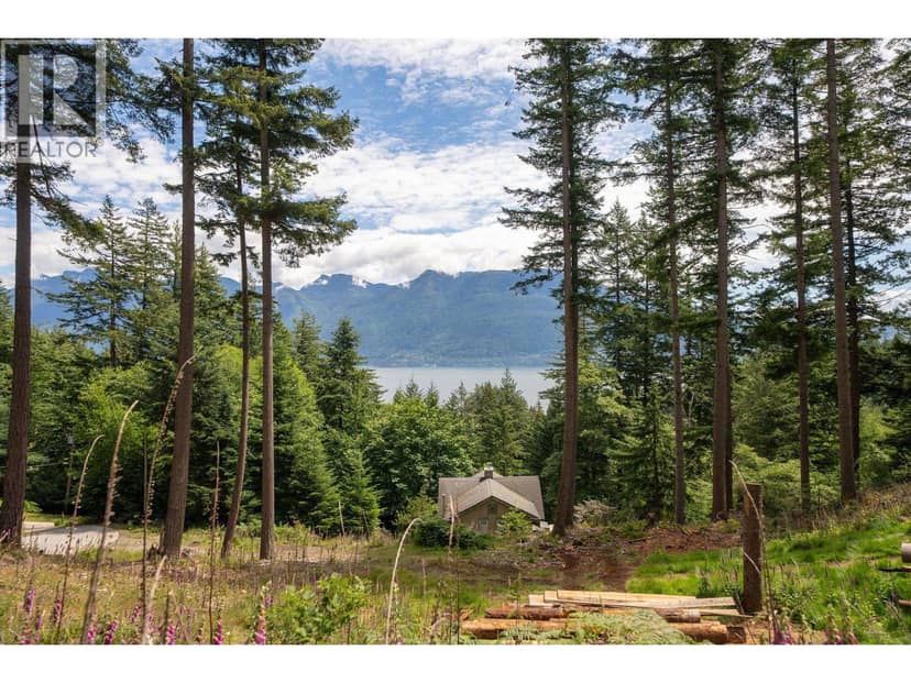393 CREEK ROAD, Bowen Island, photo 2