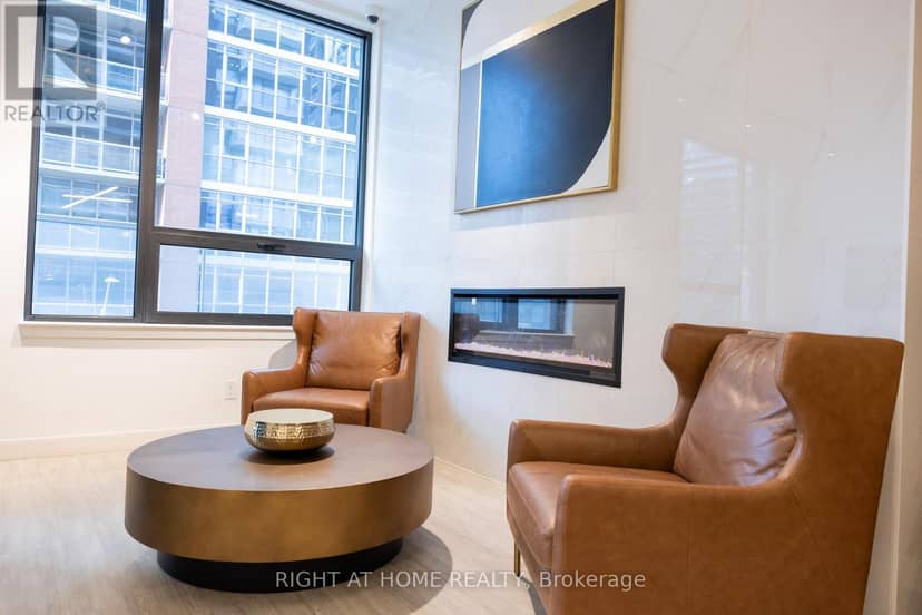 2508 - 180 George Street — photo 22 of 40