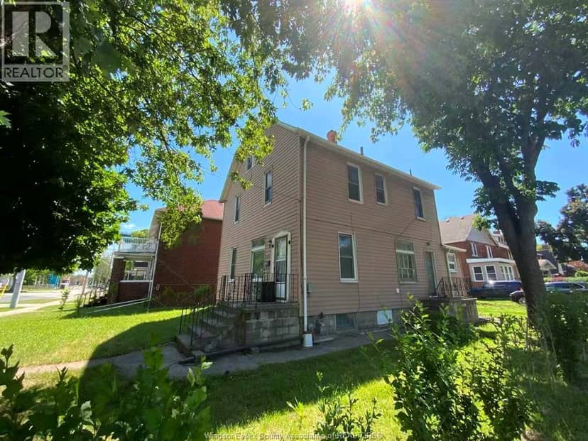 2995 University Ave W — photo 3 of 6