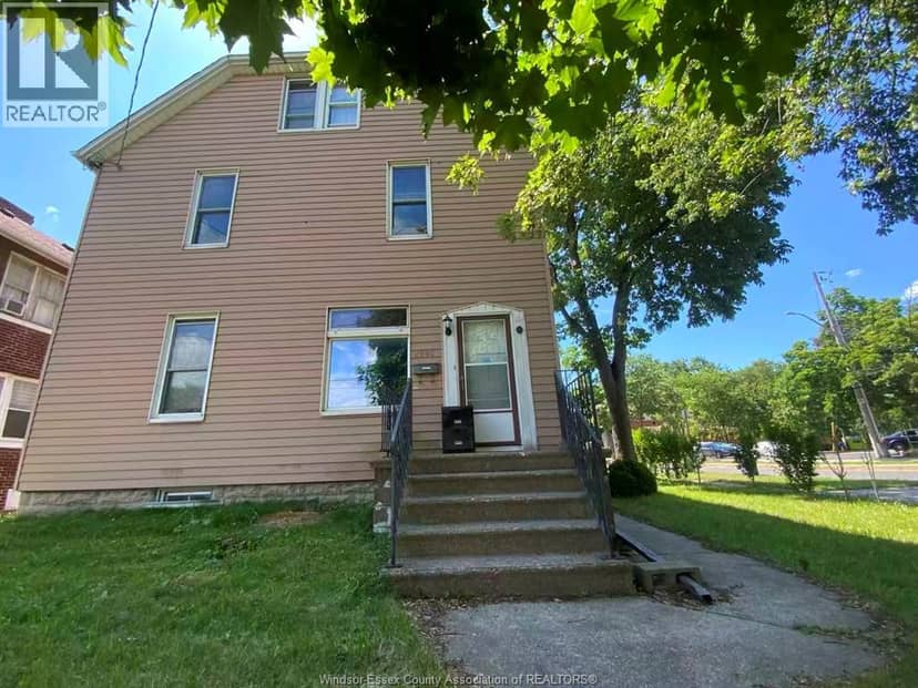 2995 University Ave W — photo 4 of 6